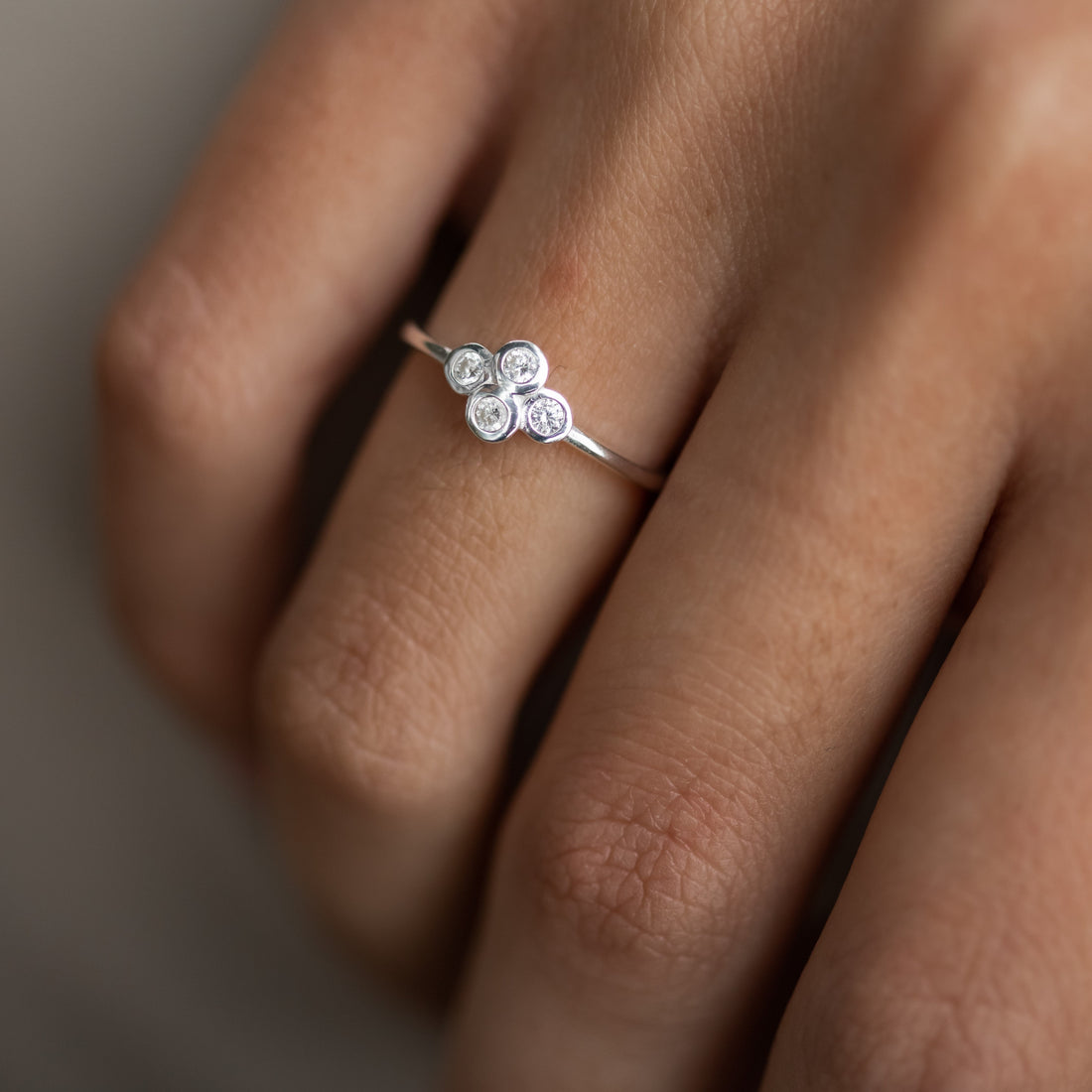 Anillo Pipa de plata .925, anillos de plata 925 con circones de Beyond the Origin