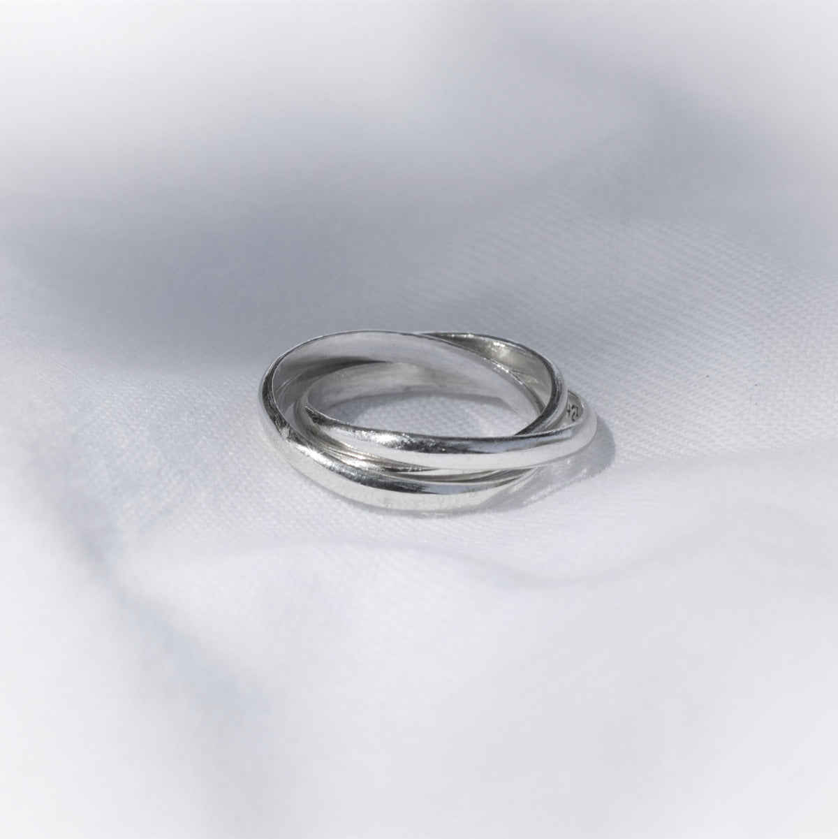 Anillo Zira