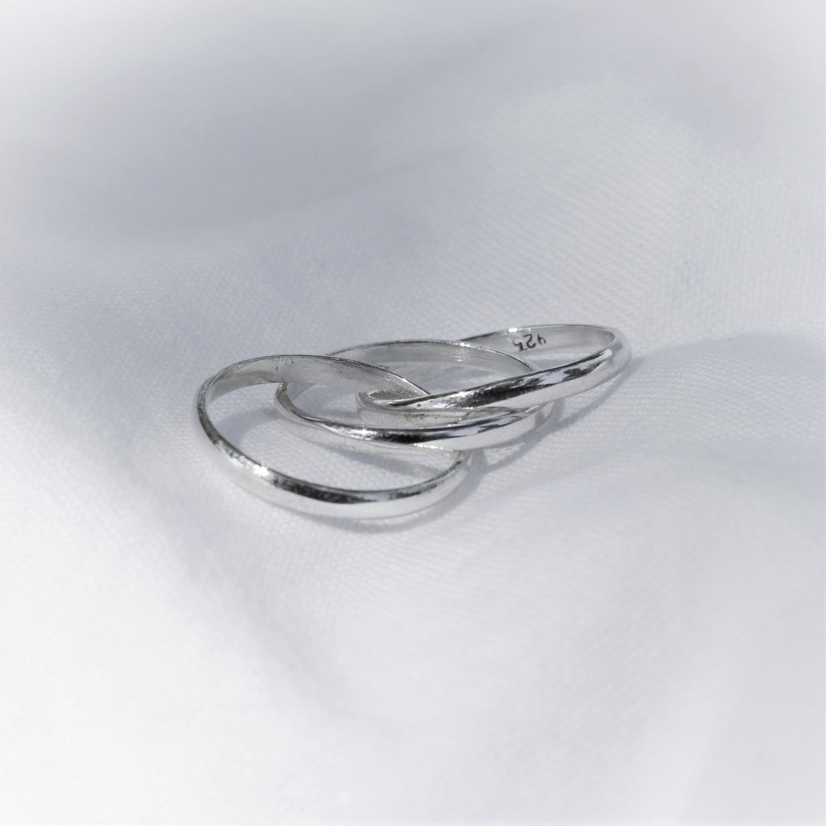 Anillo Zira
