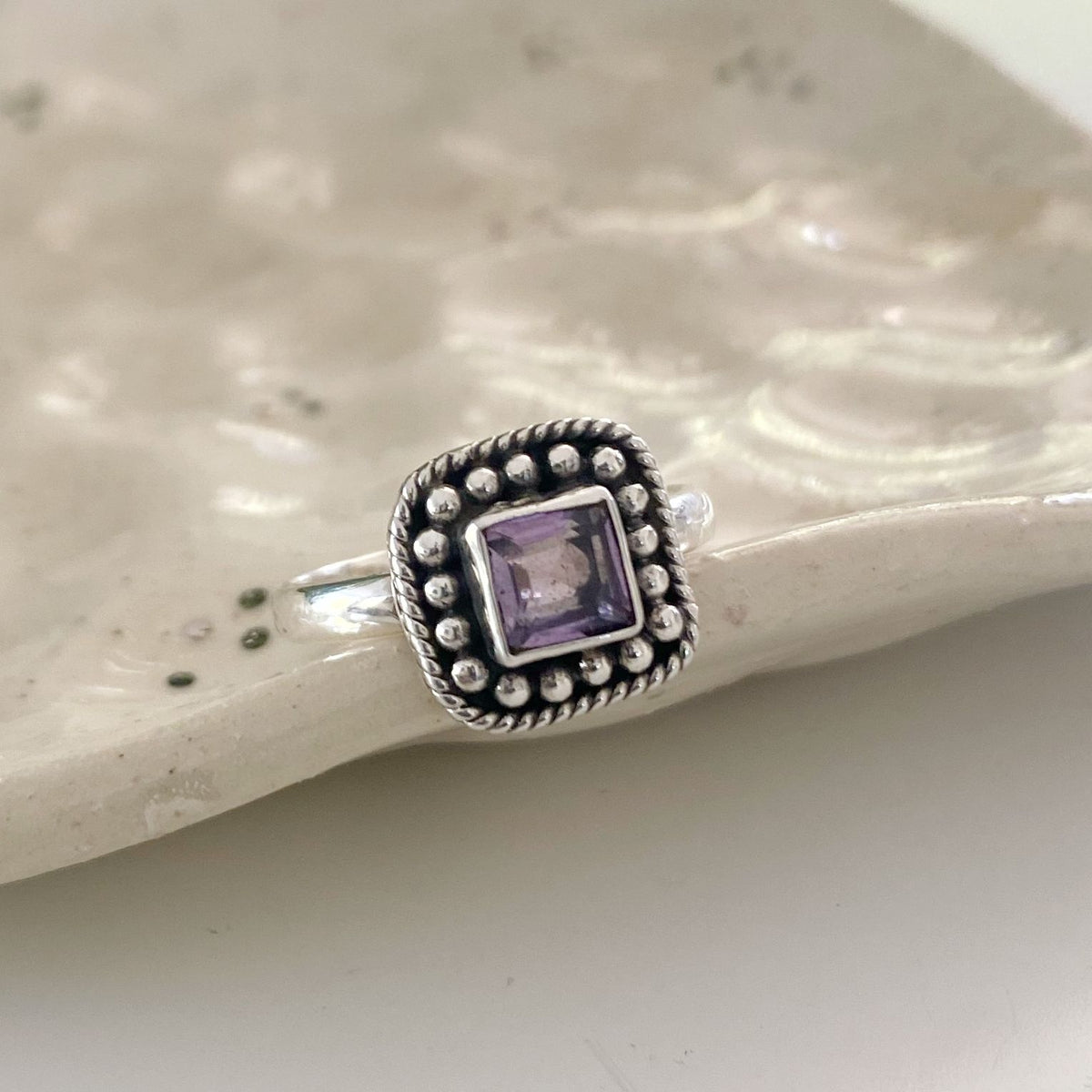 Anillo Dublín Amatista